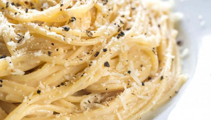 pasta cacio e pepe